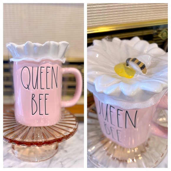 ✨NEW🌸Rae Dunn Queen Bee Mug with Daisy Flower Topper🍃🐝 - Picture 7 of 15